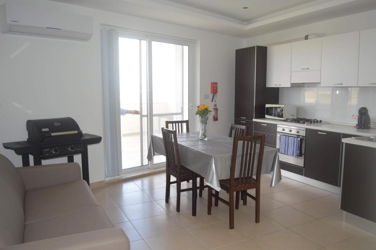 White Pearl Apart 5 Марсахлок Екстериор снимка